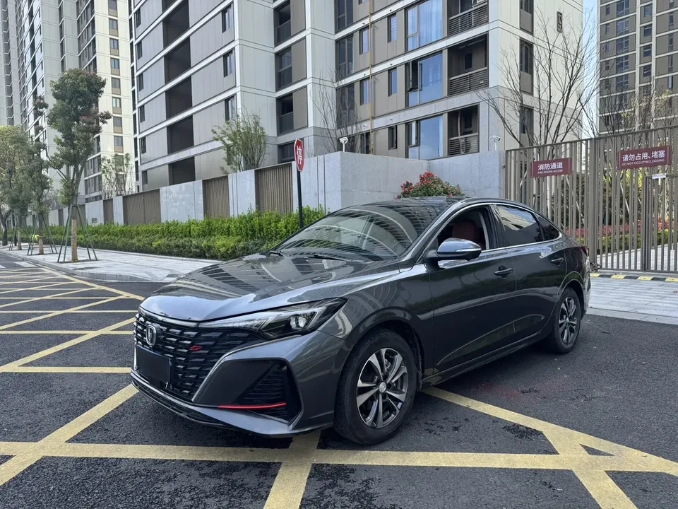 Changan Escape Escape 2024 PLUS 1.4T DCT High Energy Edition 2025 — photo 1, buy with delivery to Moscow