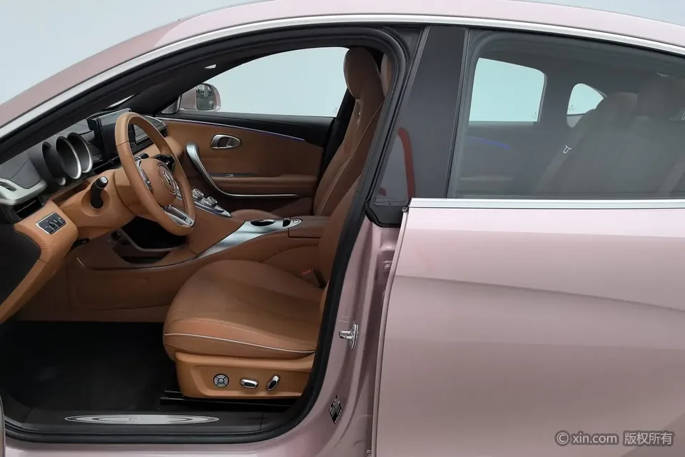 ORA Euler lightning cat 555km Premium Edition 2023 — миниатюра 3