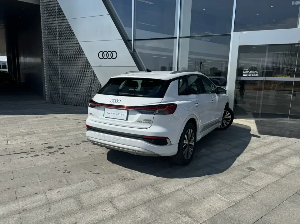 Audi Q4 e-tron Audi Q4 e-tron 2024 40 e-tron Creative Edition 2024 — миниатюра 2