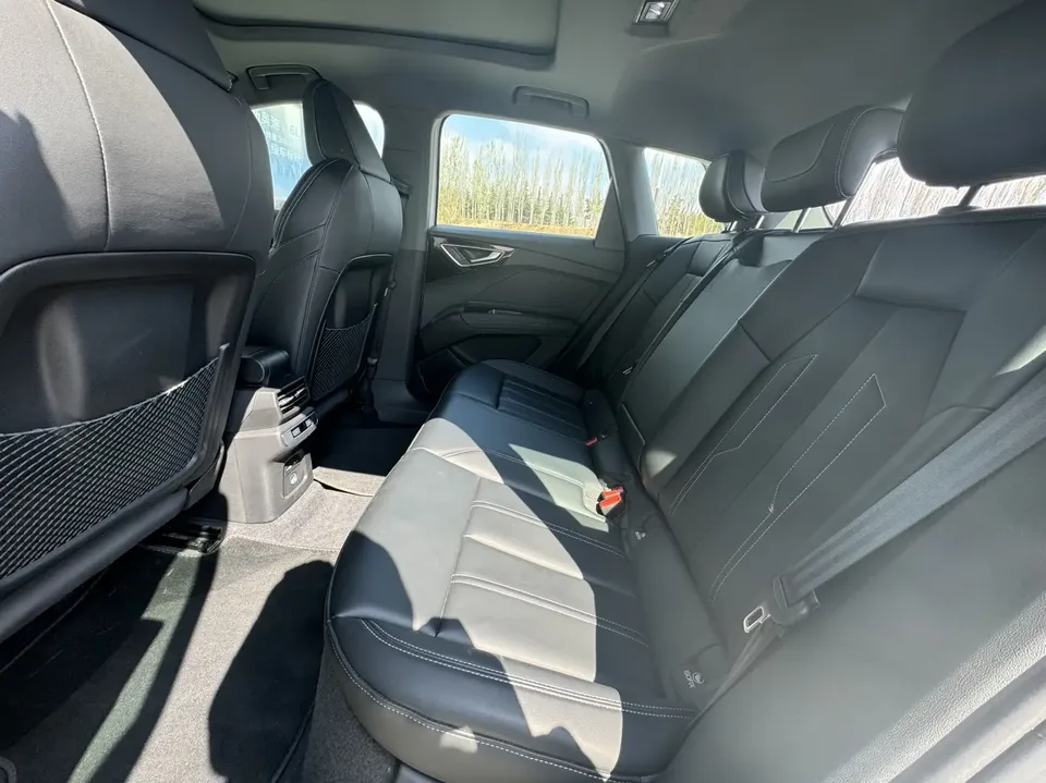 Audi Q4 e-tron Audi Q4 e-tron 2024 40 e-tron Creative Edition 2024 — миниатюра 5