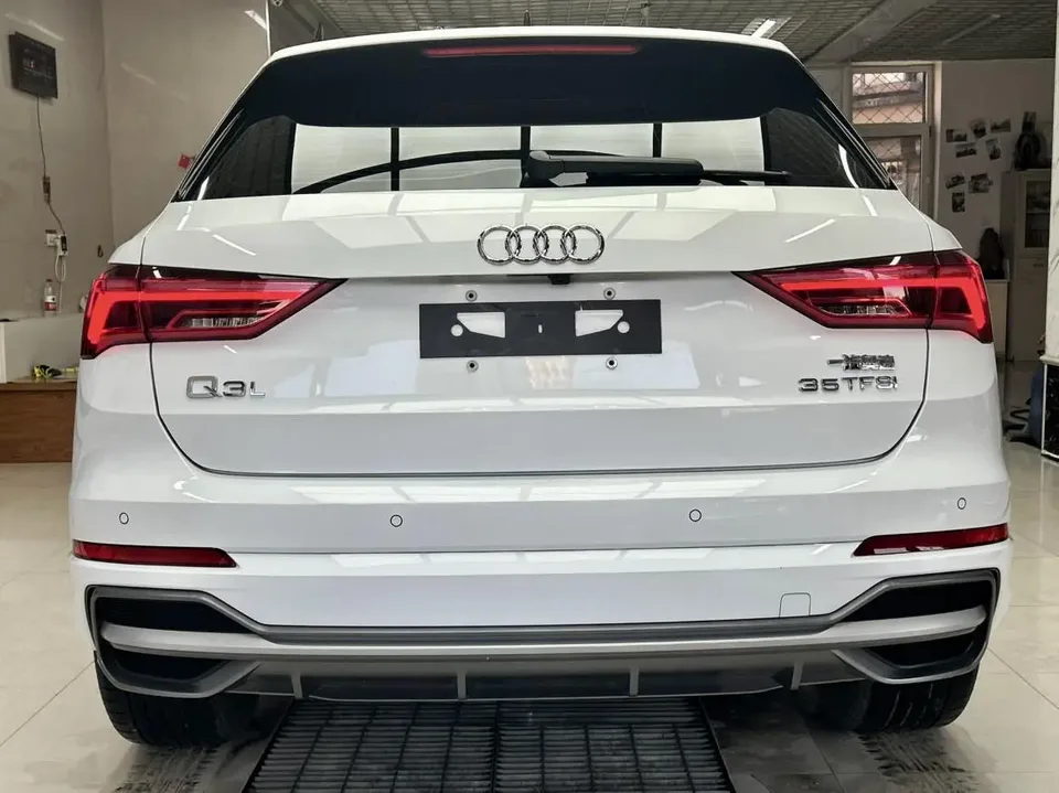 Audi Q3 Audi Q3 2022 35 TFSI Fashionable and Dynamic 2022 — миниатюра 2