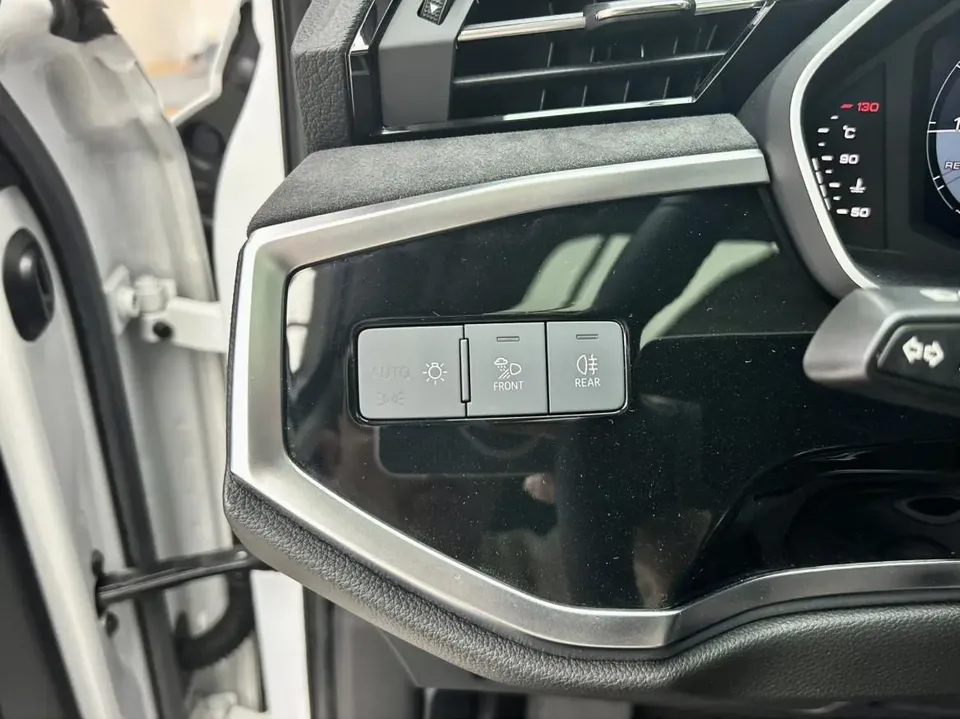 Audi Q3 Audi Q3 2022 35 TFSI Fashionable and Dynamic 2022 — миниатюра 5