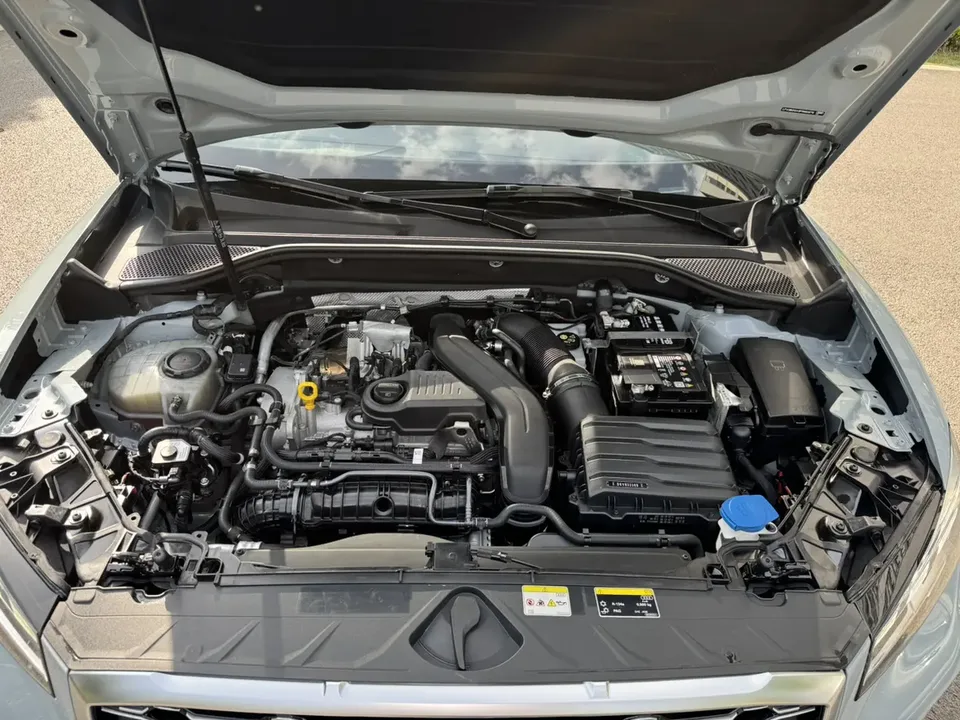 Audi Q2L Audi Q2L 2024 35 TFSI Fashionable and Elegant 2024 — миниатюра 3