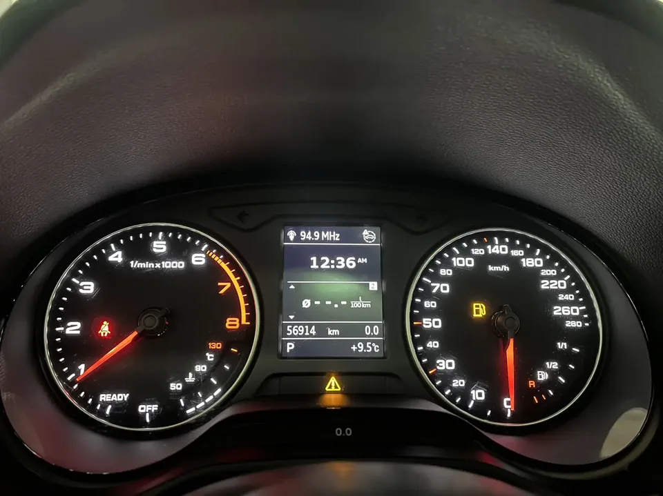 Audi Q2L Audi Q2L 2022 35 TFSI aggressive and dynamic model 2022 — миниатюра 5