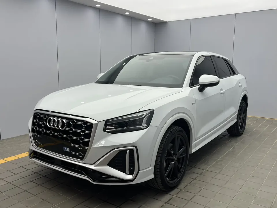 Audi Q2L Audi Q2L 2022 35 TFSI aggressive and dynamic model 2022 — фото 1, купить с доставкой в Москву