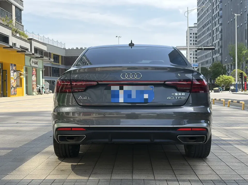 Audi a4 l Audi A4L 2022 40 TFSI Fashion Dynamic Edition 2022 — миниатюра 2