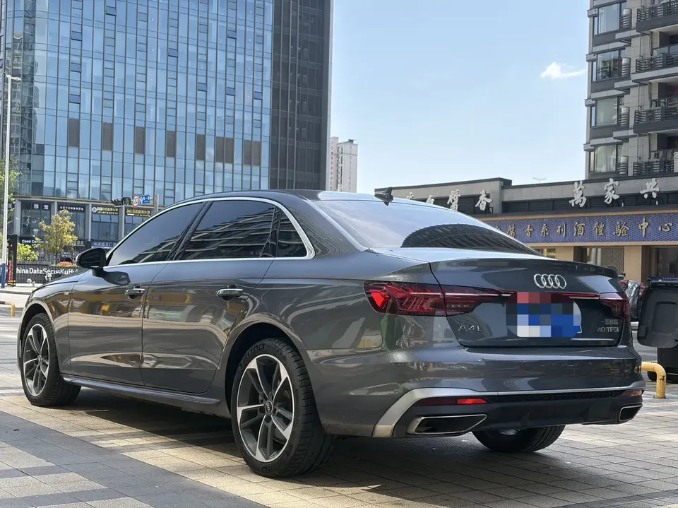 Audi a4 l Audi A4L 2022 40 TFSI Fashion Dynamic Edition 2022 — миниатюра 4