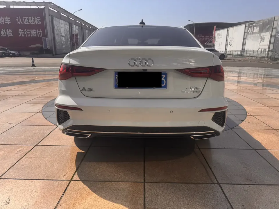 Audi A3 facelift A3L Limousine 35 TFSI luxury sports model 2024 — миниатюра 2