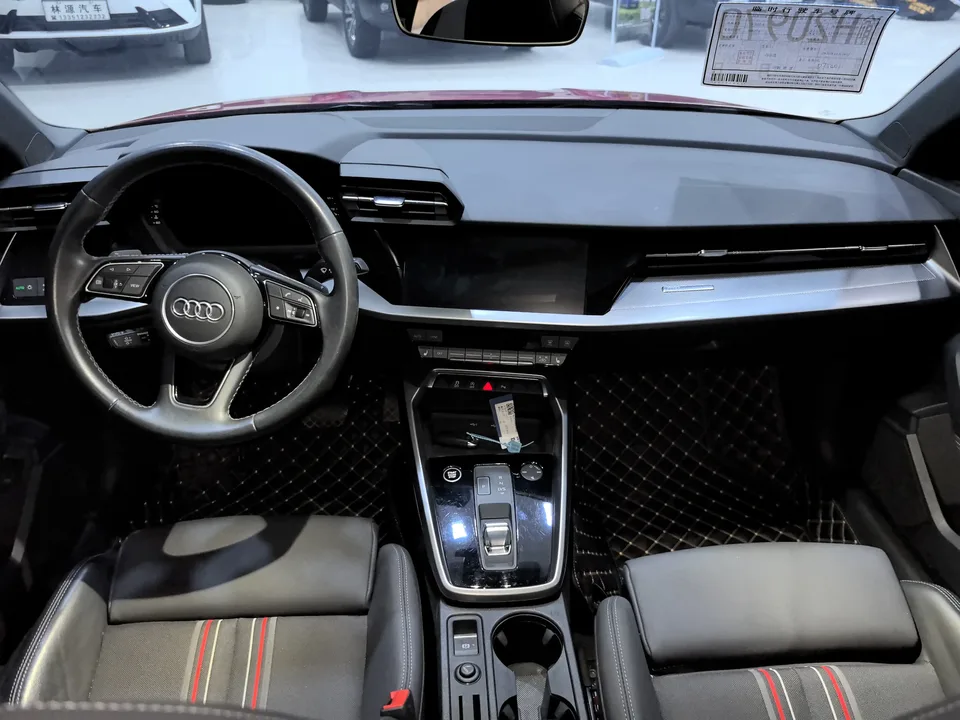 Audi A3 Sportback 35 TFSI stylish and sporty 2022 — миниатюра 4