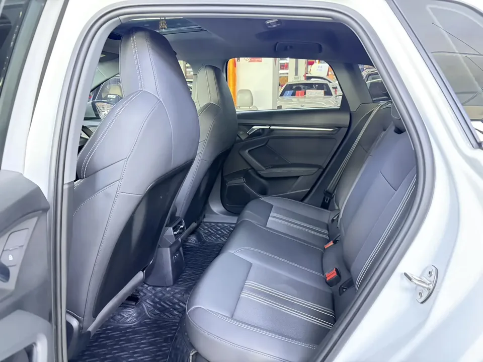 Audi A3 Audi A3 2021 Sportback 35 TFSI Stylish and sporty 2022 — миниатюра 5