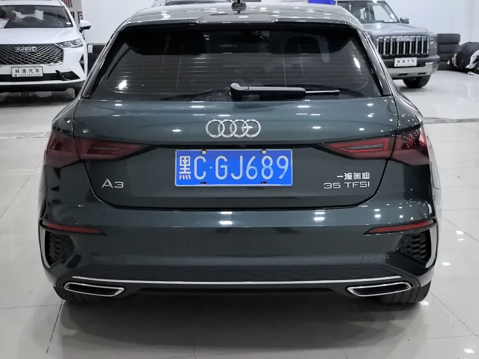Audi A3 Sportback 35 TFSI stylish and sporty 2023 — миниатюра 2