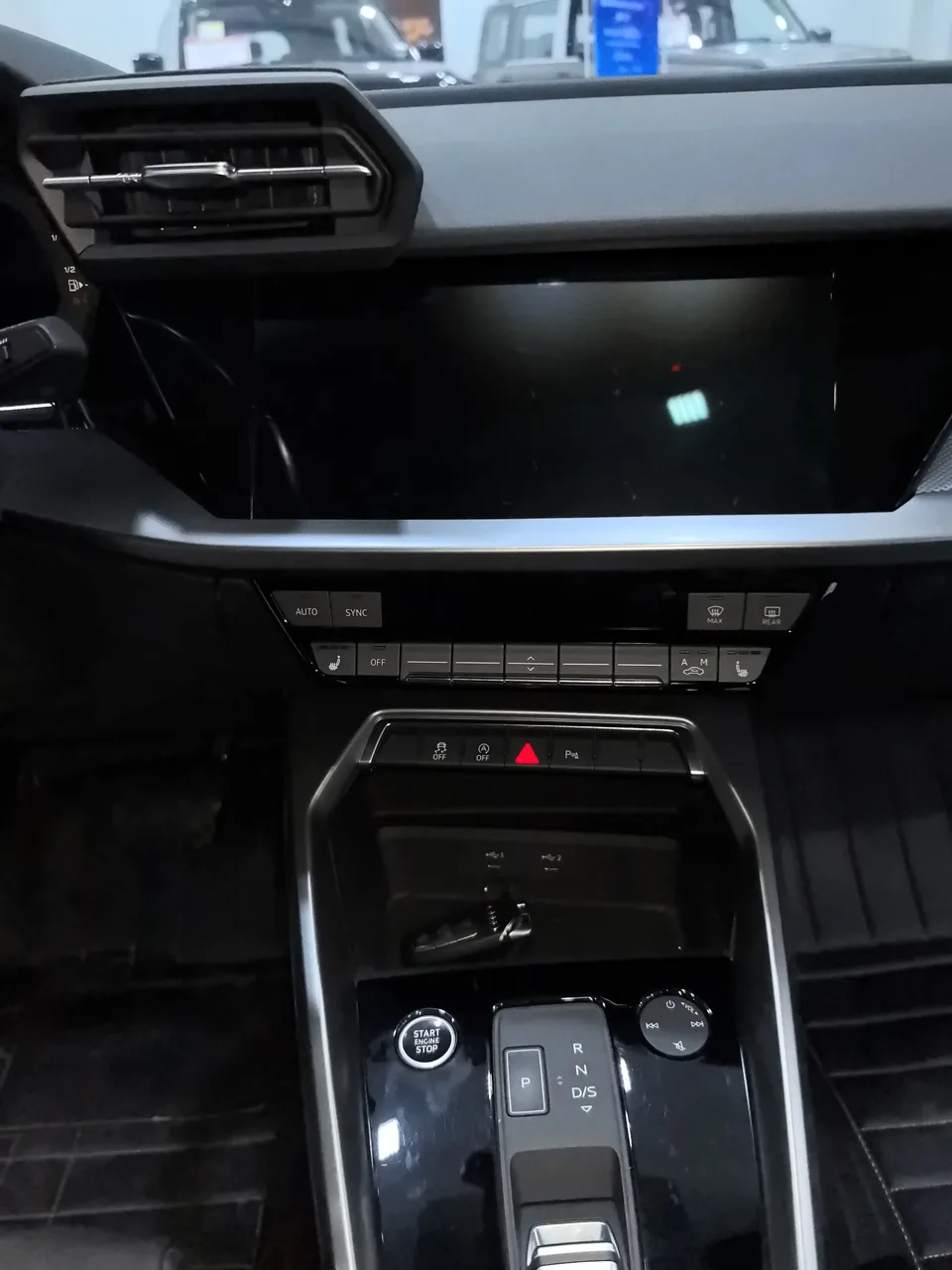 Audi A3 Sportback 35 TFSI stylish and sporty 2023 — миниатюра 4