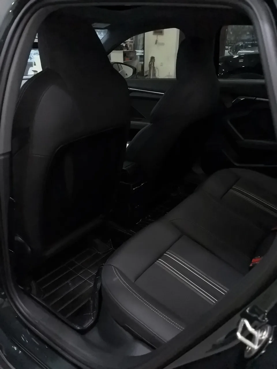 Audi A3 Sportback 35 TFSI stylish and sporty 2023 — миниатюра 5