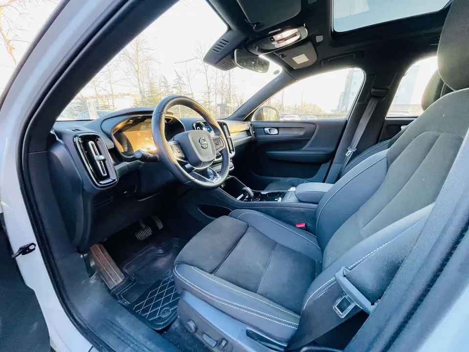 Volvo XC40 EV Volvo XC40 EV 2023 Long Range Edition 2023 — миниатюра 4