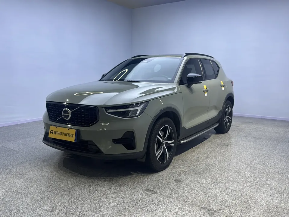 Volvo XC40 2023