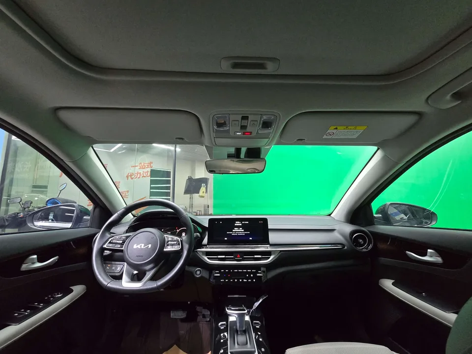 Kia K3 1.4T DCT Premium Luxury Edition 2024 — миниатюра 4