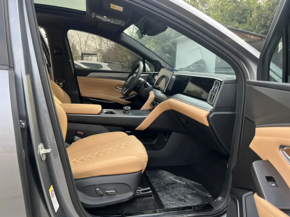 BYD Song L DM DM-i 112KM Beyond Edition 2024 — миниатюра 4