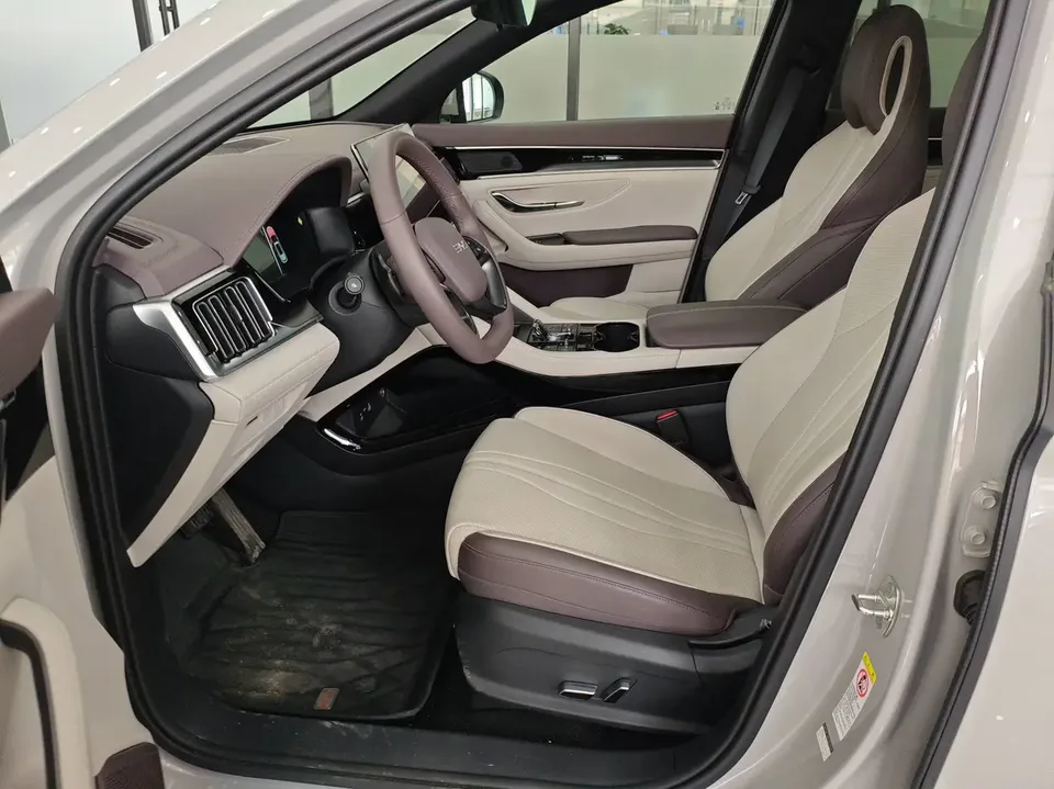 BYD Song PLUS EV Song PLUS EV 2025 520KM Luxury Edition 2025 — миниатюра 5