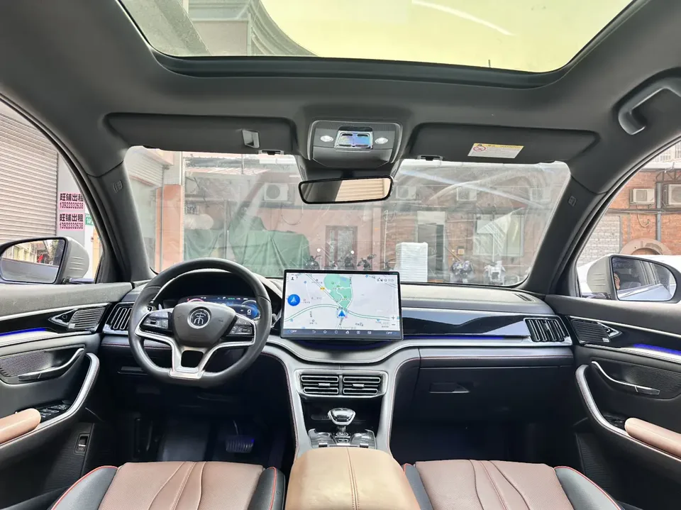 BYD Song PLUS DM DM-i 100KM 4WD flagship PLUS 2022 — миниатюра 3