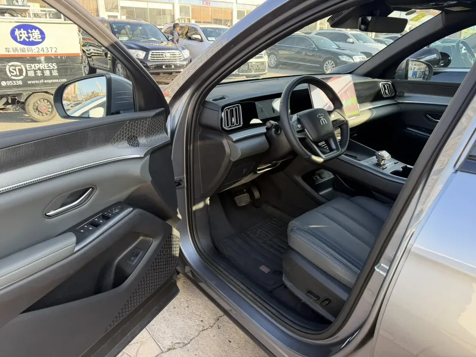 BYD Song Pro DM Song Pro DM 2025 Second Generation DM-i 115KM Beyond Edition 2025 — миниатюра 3