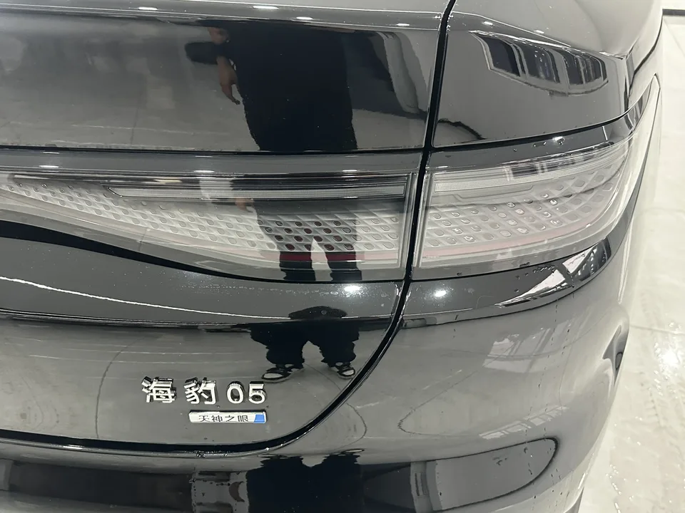 BYD Seal 05DM Intelligent Driving Edition DM-i 120KM Flagship Model 2025 — миниатюра 3