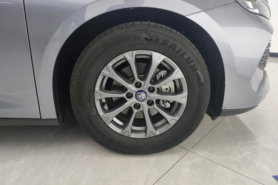 BYD Qin L DM Qin L DM 2024 DM-i 80KM Leading Type 2025 — thumbnail 4