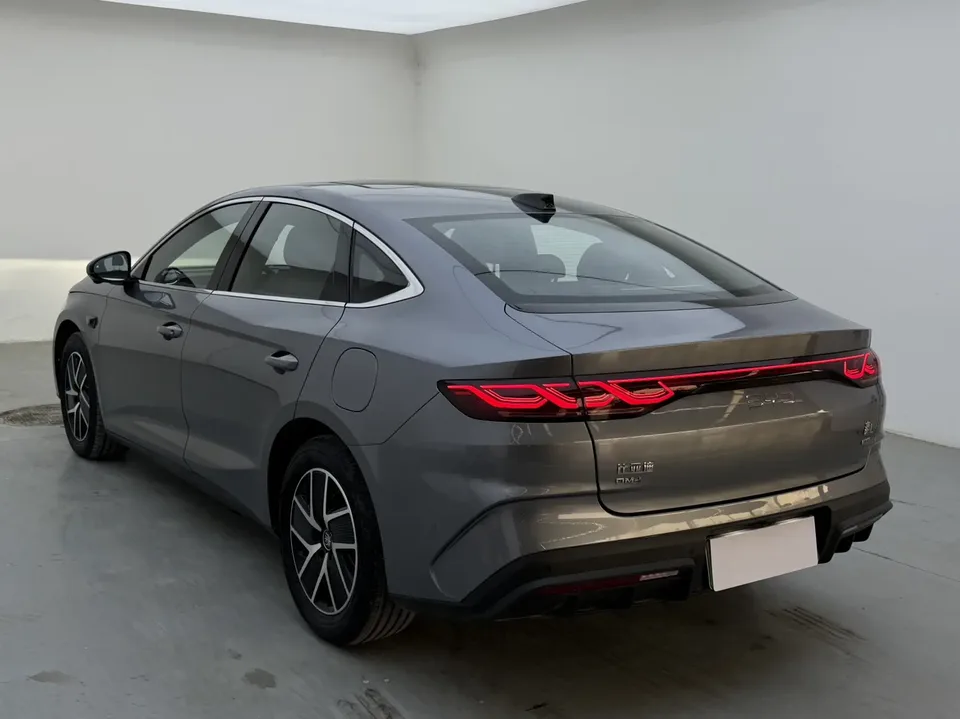 BYD Qin L DM Intelligent Driving Edition DM-i 120KM Beyond Edition 2025 — миниатюра 3