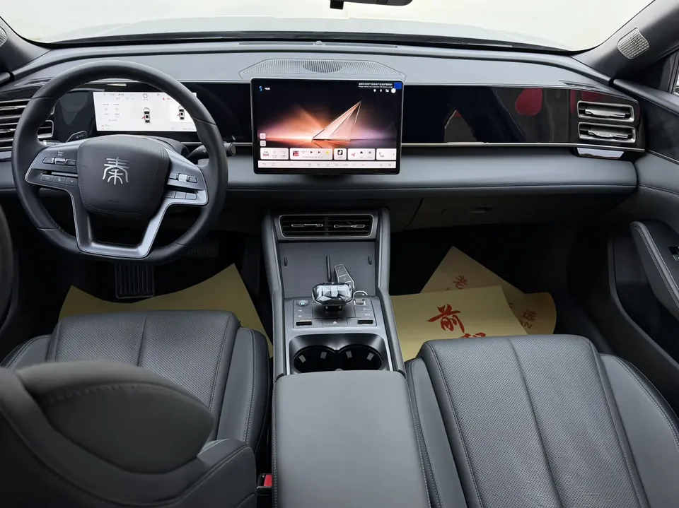 BYD Qin L DM Intelligent Driving Edition DM-i 120KM Beyond Edition 2025 — миниатюра 4