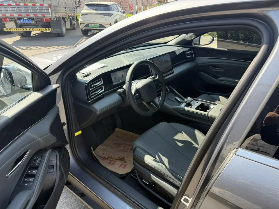 BYD Qin L DM DM-i 80KM Beyond Edition 2025 — миниатюра 3