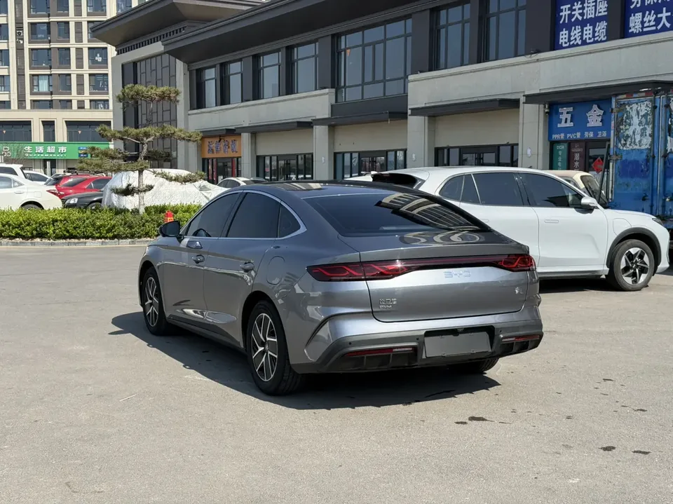 BYD Qin L DM DM-i 80KM Beyond Edition 2025 — миниатюра 4
