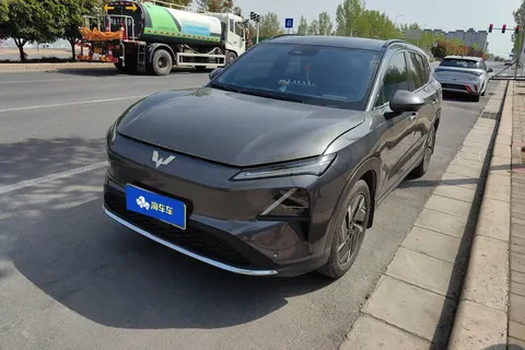 Wuling Starlight S EV 2025 buy in Moscow