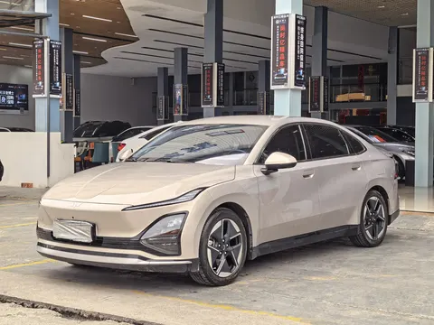 Wuling Starlight EV 2025 buy in Moscow