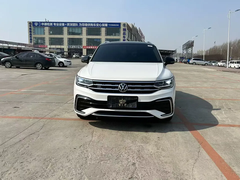 Volkswagen TiguanX 2022