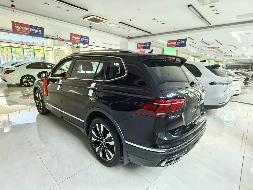 Volkswagen Tiguan L Tiguan L 2022 330TSI Automatic 2WD R-Line Enjoy Edition 2022 — миниатюра 4