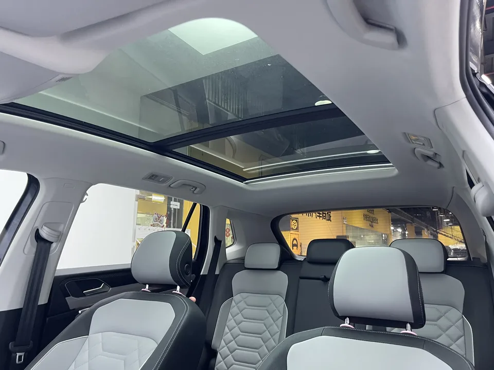 Volkswagen Tayron Tanyue 2023 330TSI 2WD Luxury Plus Advanced Edition 2023 — миниатюра 5
