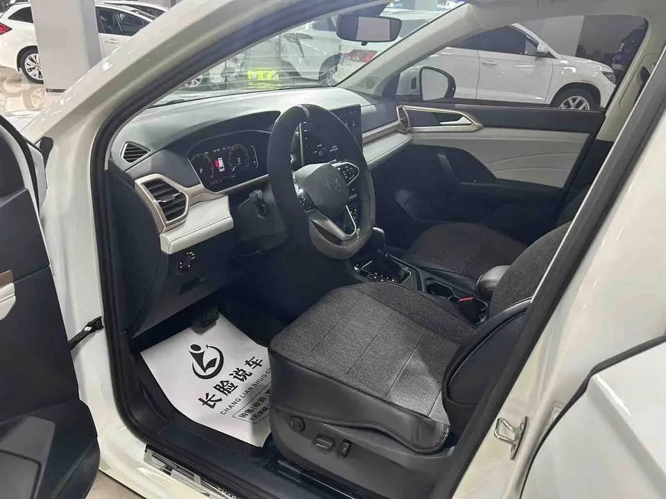 Volkswagen Tharu 300TSI 2WD Moon Edition 2023 — миниатюра 5