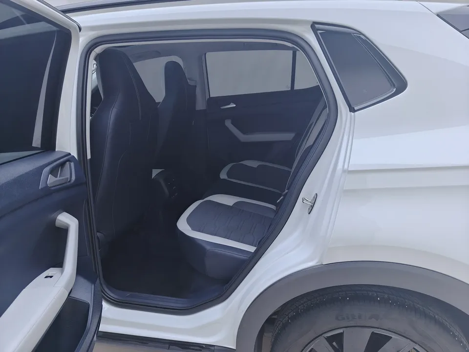 Volkswagen Tharu tuyue 2025 New 300TSI Sharp Edition 2025 — thumbnail 3