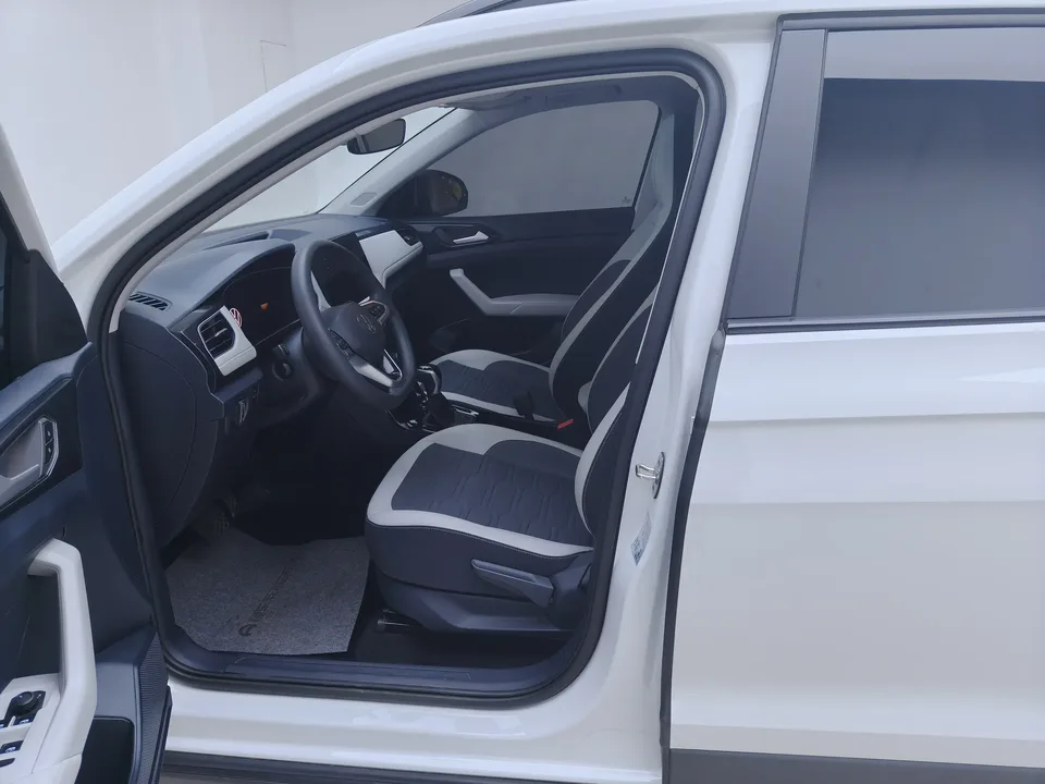 Volkswagen Tharu tuyue 2025 New 300TSI Sharp Edition 2025 — thumbnail 5