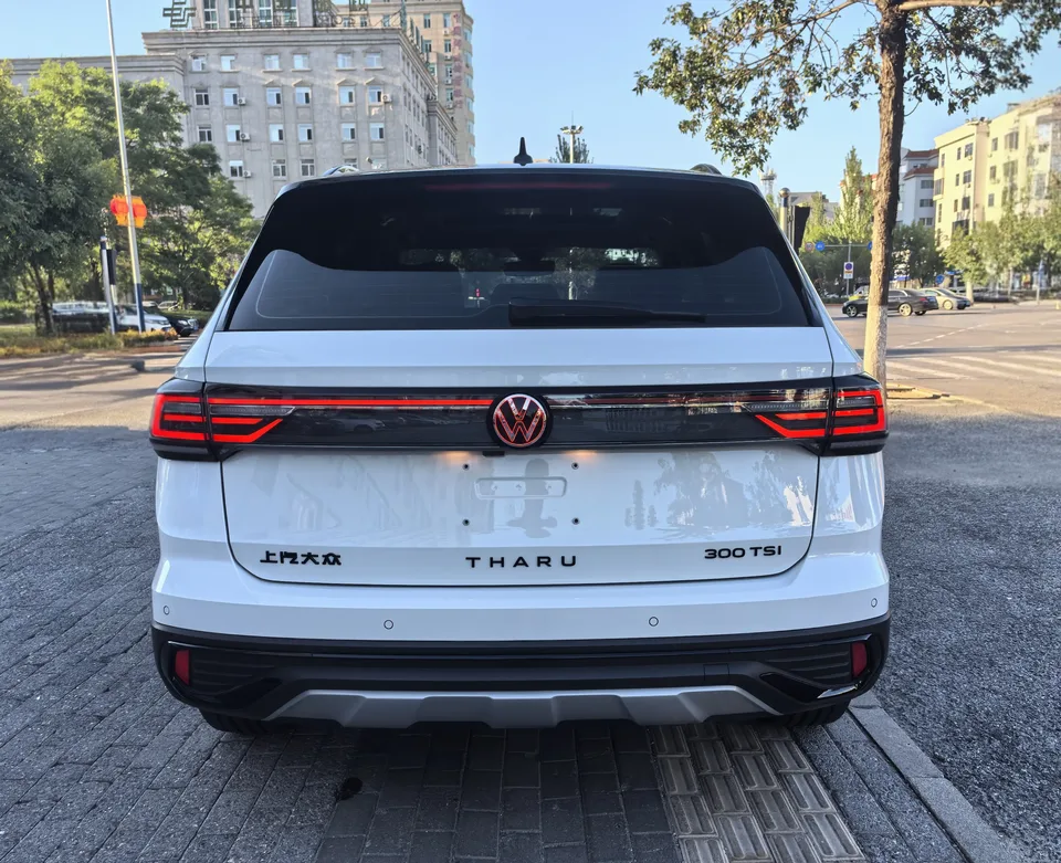 Volkswagen Tharu 300TSI 2WD Moon Edition 2024 — миниатюра 2