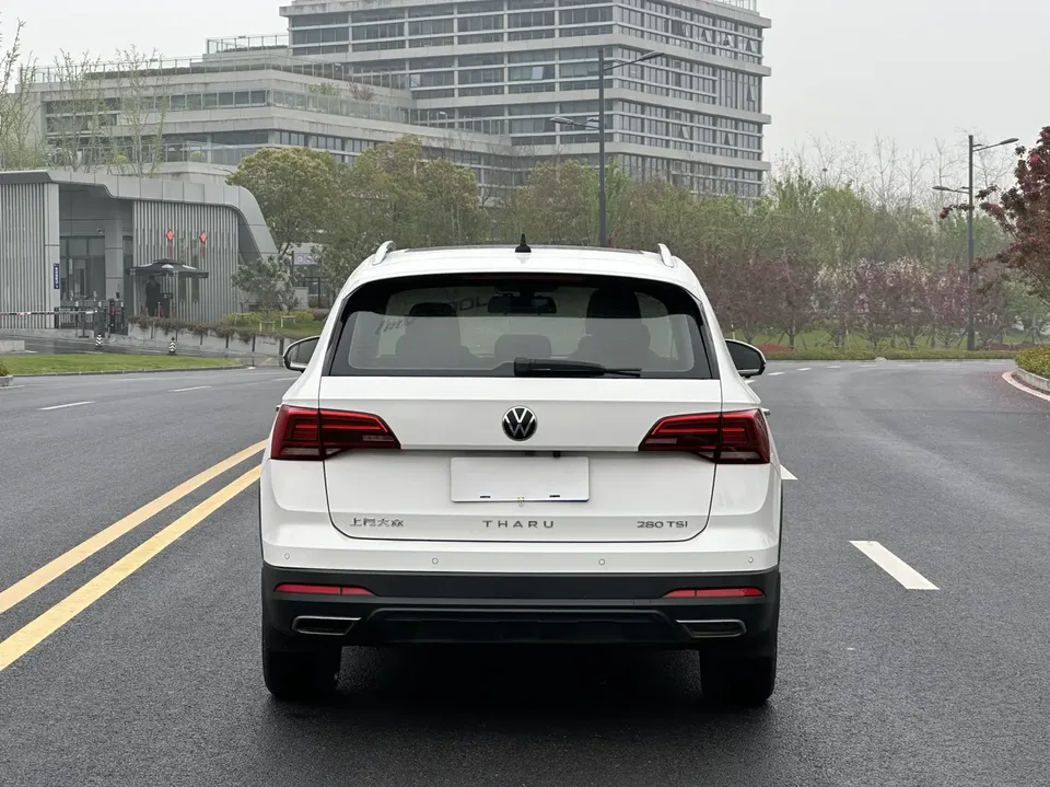 Volkswagen Tharu 280TSI 2WD Luxury Edition 2022 — миниатюра 2