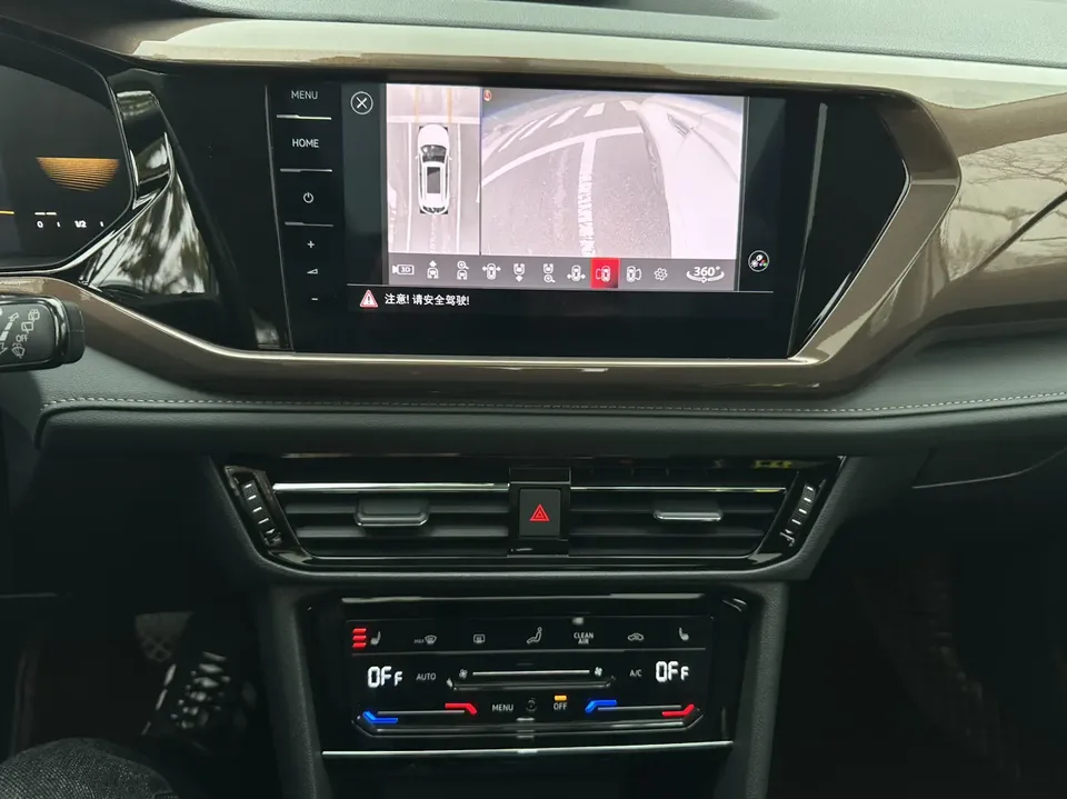 Volkswagen Tharu 280TSI 2WD Luxury Edition 2022 — миниатюра 3