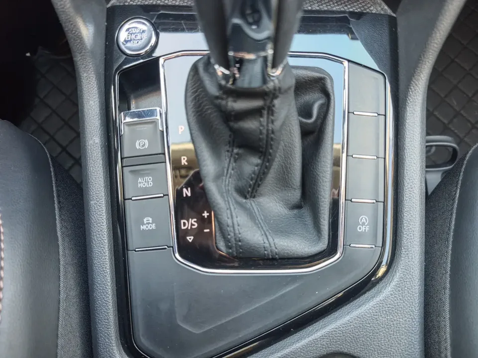 Volkswagen Tharu 280TSI 2WD Luxury Edition 2022 — миниатюра 4