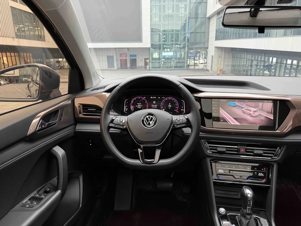 Volkswagen Tharu 280TSI 2WD Luxury Edition 2022 — миниатюра 4