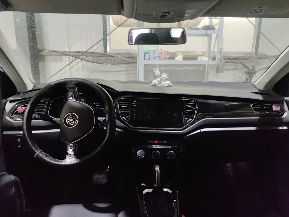 Volkswagen T-Roc Tange 280TSI DSG two-wheel drive comfort PLUS 2022 — миниатюра 3