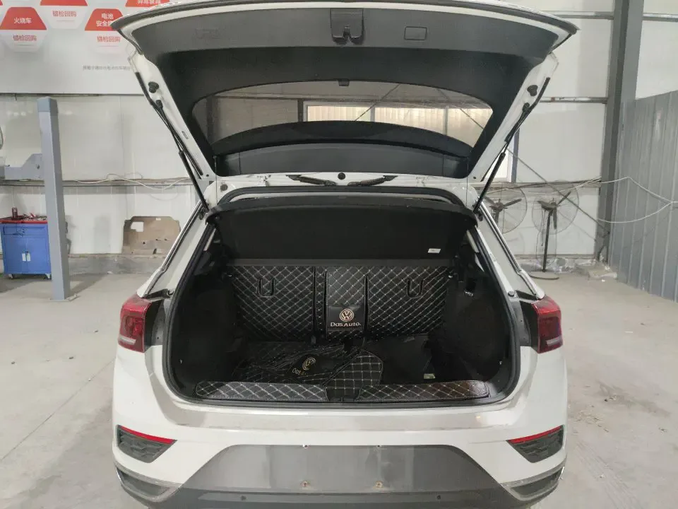 Volkswagen T-Roc Tange 280TSI DSG two-wheel drive comfort PLUS 2022 — миниатюра 4