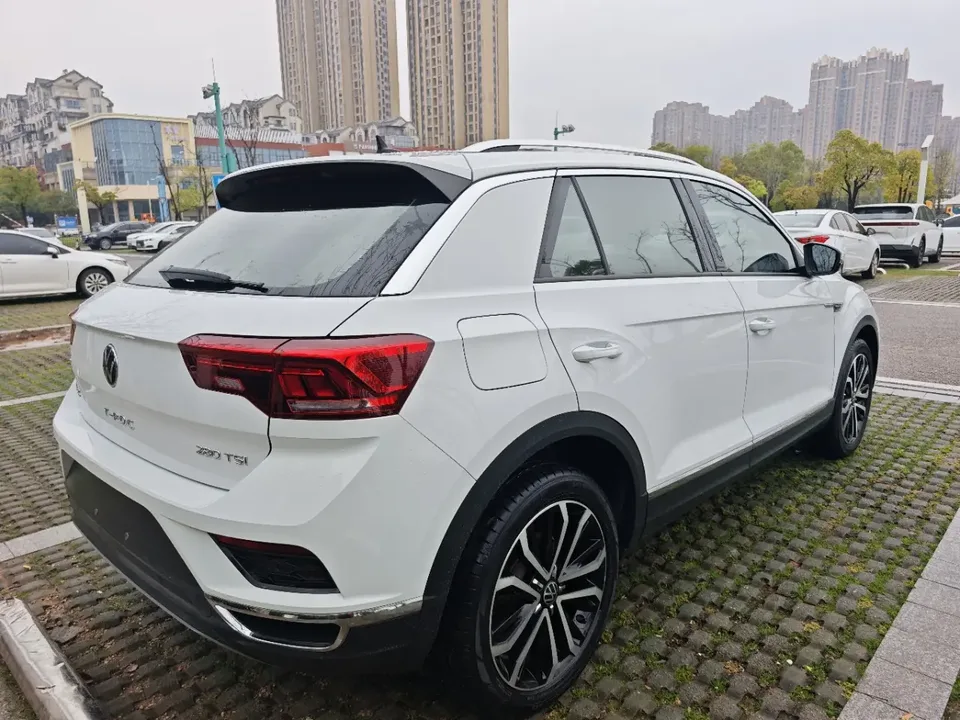 Volkswagen T-Roc Tange 280TSI DSG two-wheel drive comfort PLUS 2022 — миниатюра 2