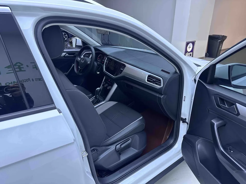 Volkswagen T-Roc Tanyue 280TSI DSG 2WD Elite PLUS 2022 — миниатюра 4