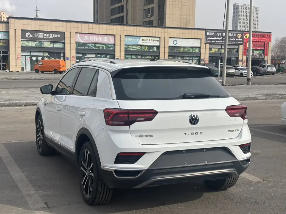 Volkswagen T-Roc T-Roc 2021 2021 Tangeu 280TSI DSG Two-Wheel Drive Elite Smart Edition 2022 — thumbnail 4