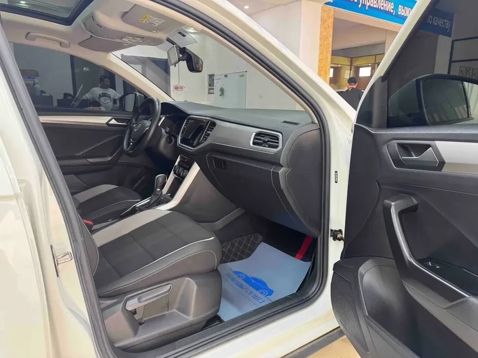 Volkswagen T-Roc Tanyue 280TSI DSG 2WD Elite PLUS 2022 — миниатюра 5