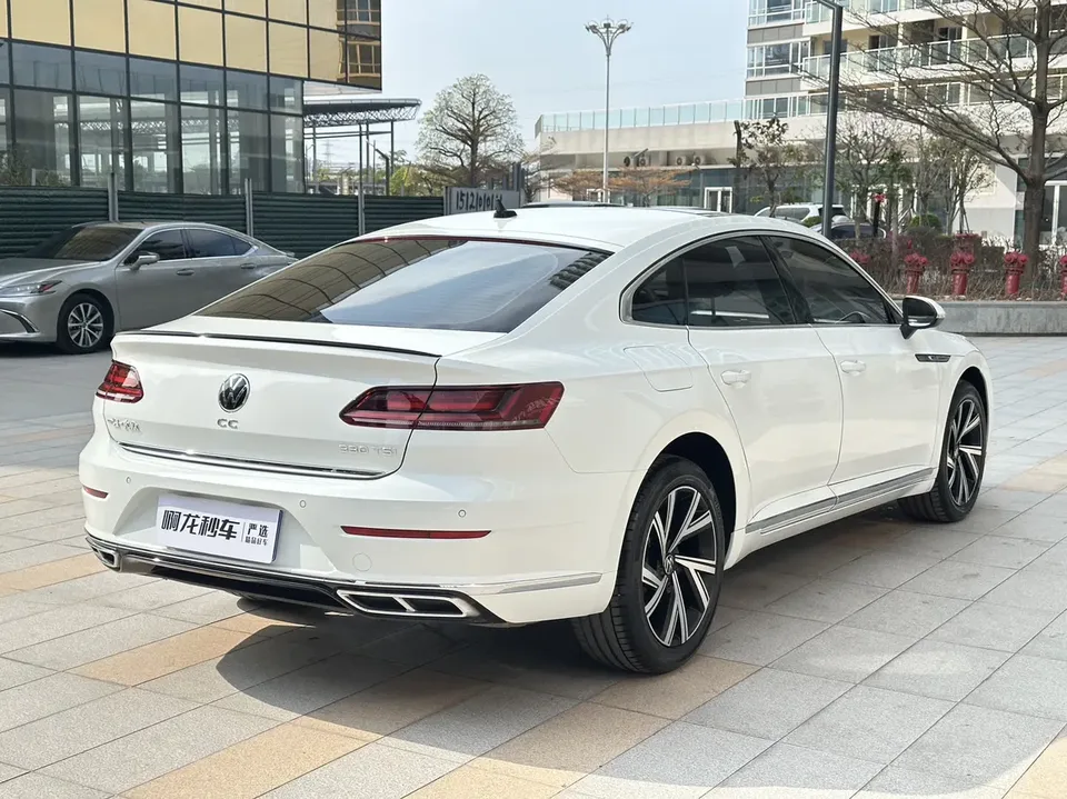 Volkswagen Arteon Volkswagen CC 2021 330TSI Dazzling Edition 2022 — миниатюра 4